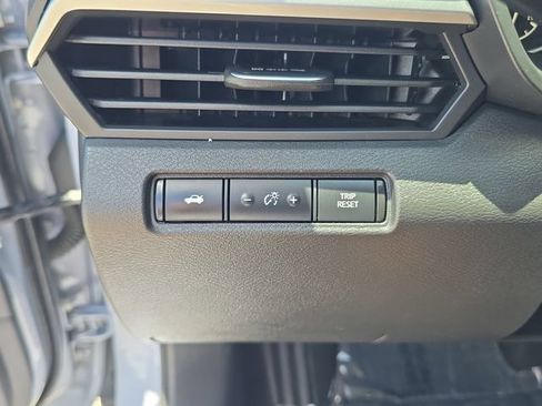 Used 2024 Nissan Altima 2.5 SR AWD/4WD image 22