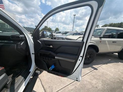 Used 2025 Toyota Tacoma TRD Sport AWD/4WD image 19