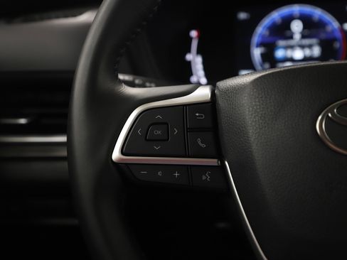 Used 2024 Toyota Grand Highlander XLE image 30