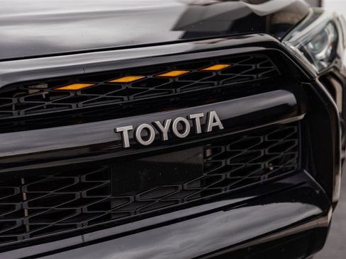 Used 2020 Toyota 4Runner TRD Off-Road AWD/4WD image 11