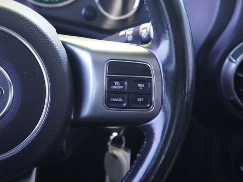 Used 2018 Jeep Wrangler Unlimited Sahara AWD/4WD image 16