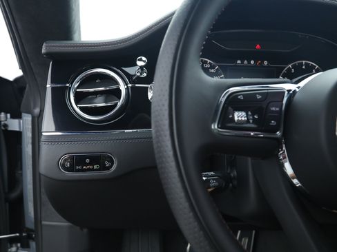 Used 2022 Bentley Continental GT V8 AWD/4WD image 28
