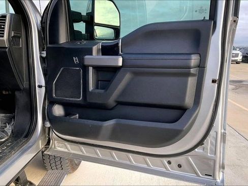 Used 2020 Ford F250 Platinum w/ FX4 Off-Road Package image 30