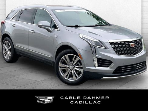 Certified 2025 Cadillac XT5 Premium Luxury w/ Technology Package AWD/4WD image 1