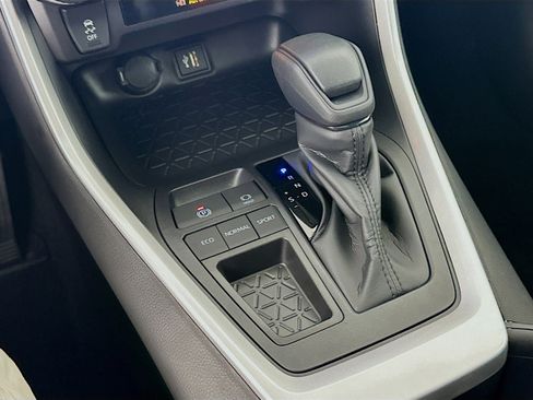 Used 2025 Toyota RAV4 XLE w/ Convenience Package image 25