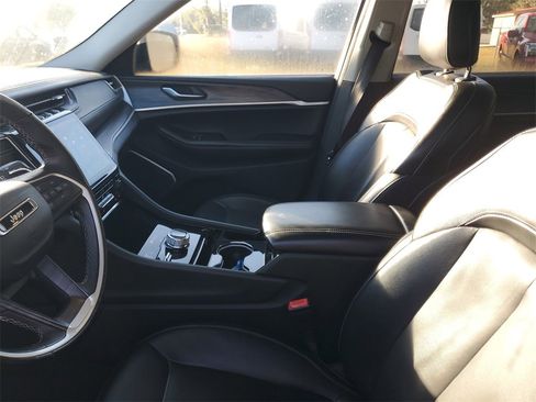 Used 2021 Jeep Grand Cherokee L Limited image 15