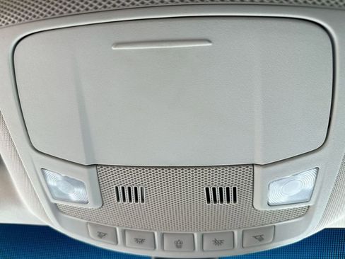 Used 2022 Ford Edge SEL image 19