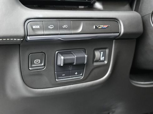 Used 2023 Cadillac Escalade V AWD/4WD image 17
