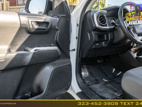 Used 2017 Toyota Tacoma SR5 w/ SR5 Appearance Package (SM) RWD image 12