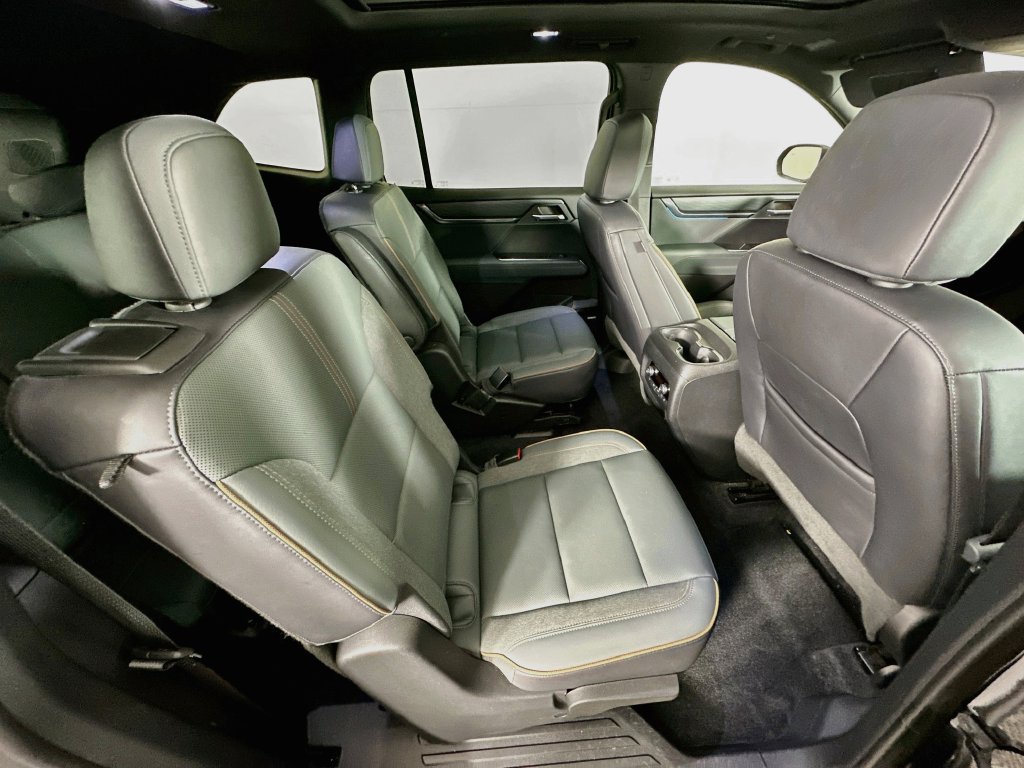 Used 2024 GMC Acadia AT4 w/ Super Cruise Package AWD/4WD image 37