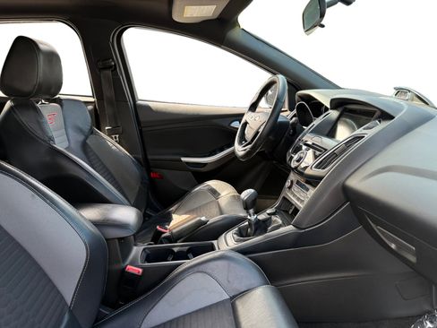 Used 2017 Ford Focus ST w/ Equipment Group 401A image 14