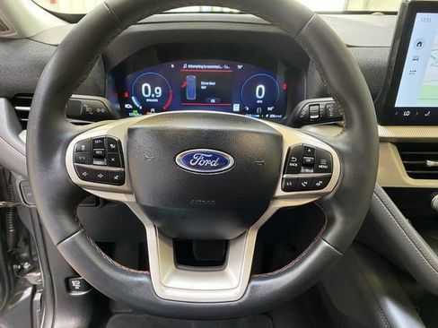 Used 2026 Ford Explorer Active RWD image 33