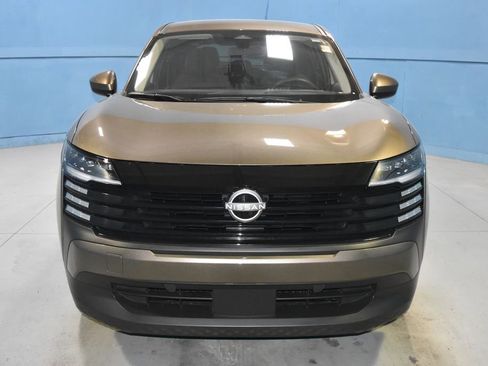 Certified 2025 Nissan Kicks SV FWD image 21