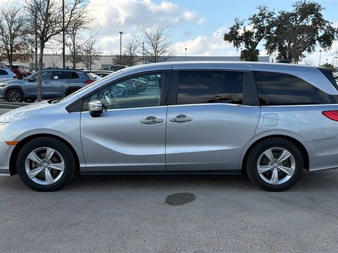 Used 2019 Honda Odyssey EX image 2