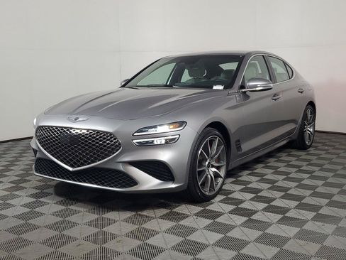 Used 2025 Genesis G70 2.5T RWD image 3