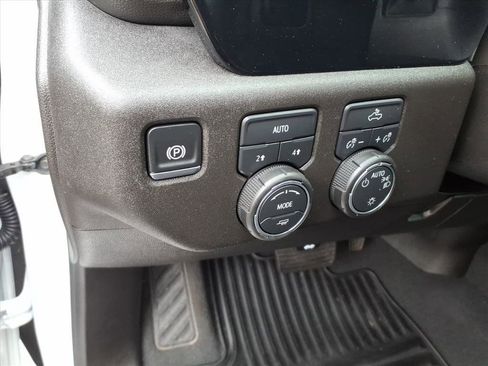 Used 2026 Chevrolet Silverado 1500 LT image 25