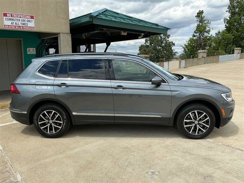 Used 2021 Volkswagen Tiguan SE R-Line FWD image 8