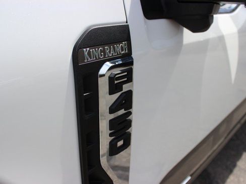 Used 2026 Ford F450 King Ranch w/ FX4 Off-Road Package AWD/4WD image 2