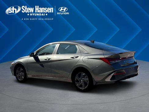 New 2026 Hyundai Elantra SEL Sport Premium image 5