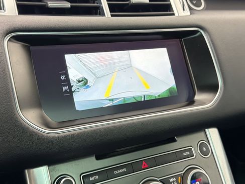 Used 2017 Land Rover Range Rover Sport SE image 29