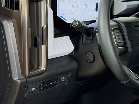 Used 2024 GMC Hummer EV 2X image 10