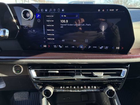 Certified 2024 Chevrolet Traverse RS image 13