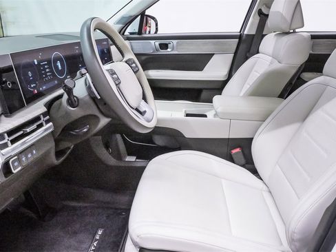 Used 2025 Hyundai Santa Fe Calligraphy image 9