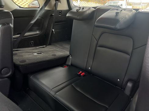 Used 2023 Nissan Pathfinder Platinum image 15