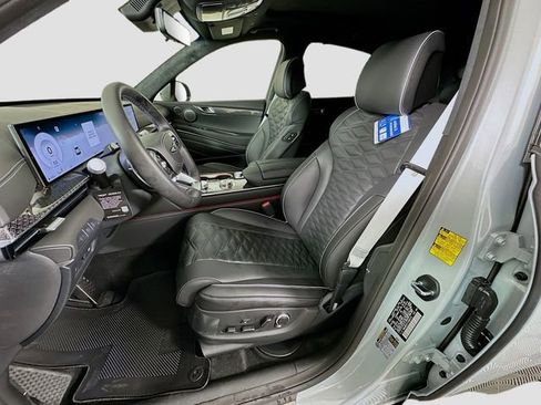 New 2026 Genesis GV80 3.5T e-SC image 16