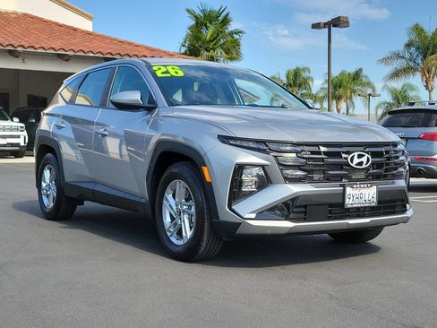Certified 2026 Hyundai Tucson SE FWD image 2