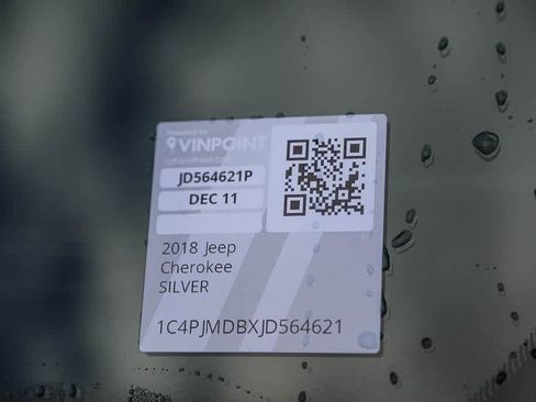 Used 2018 Jeep Cherokee Limited image 26