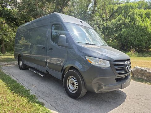 Used 2019 Mercedes-Benz Sprinter 170 image 5