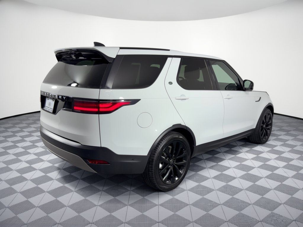 Used 2026 Land Rover Discovery S AWD/4WD image 9