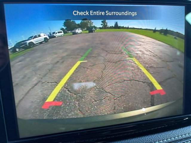 New 2027 Chrysler Pacifica Select FWD image 5