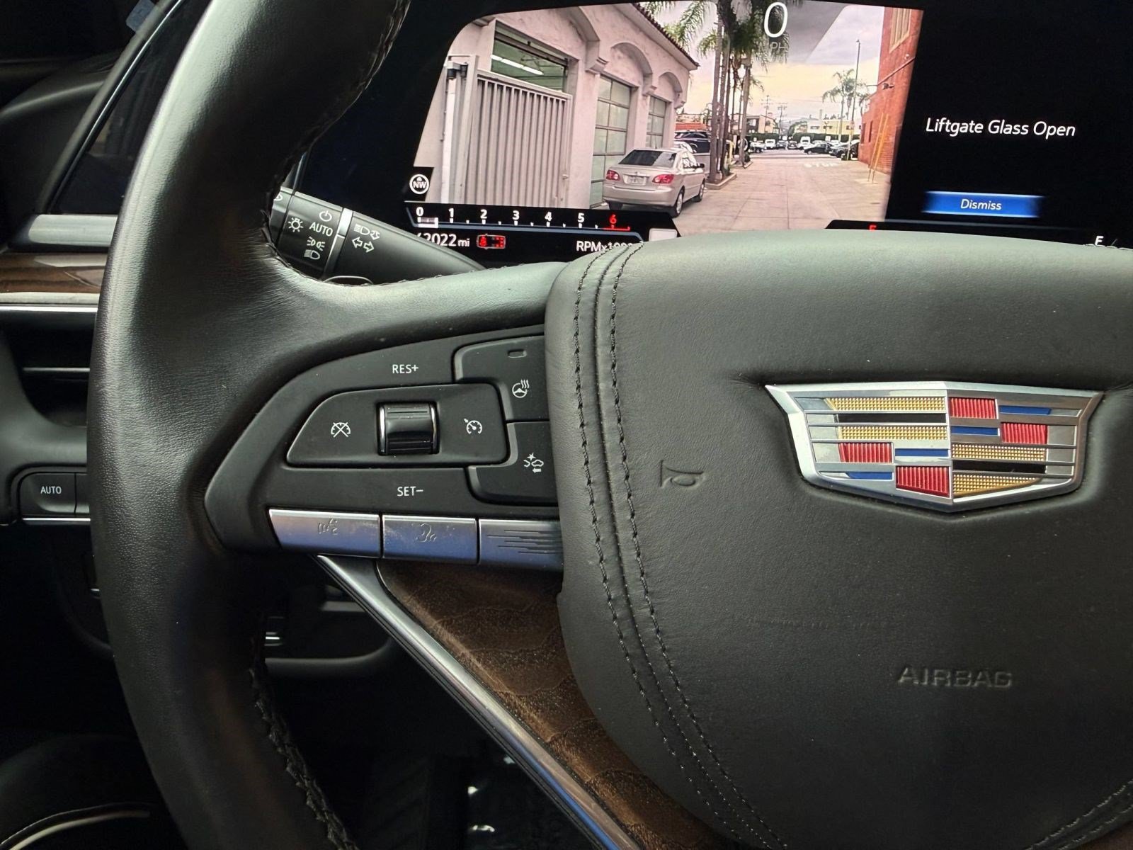 Used 2021 Cadillac Escalade ESV Sport Platinum w/ Heavy-Duty Trailer Package AWD/4WD image 14