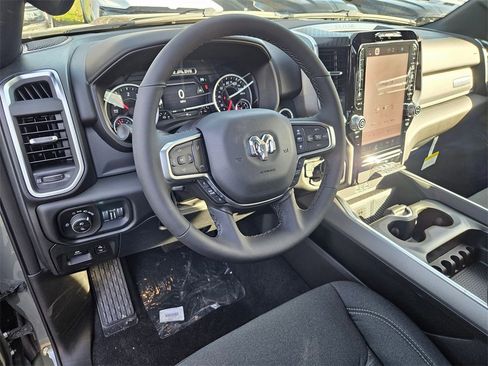 New 2026 RAM 1500 4x4 Crew Cab image 13