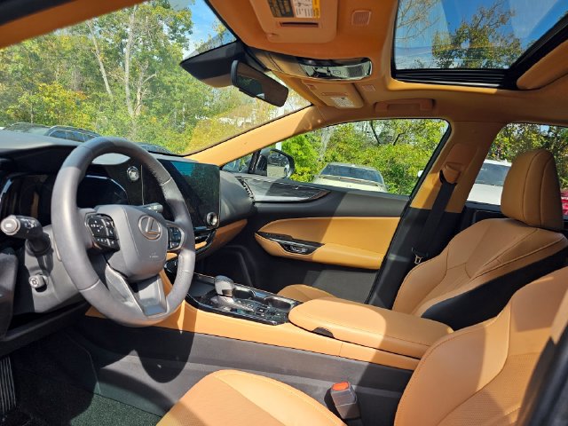 Used 2024 Lexus NX 250 FWD w/ Cold Area Package image 5