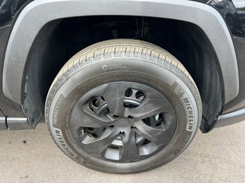 Used 2024 Toyota RAV4 LE image 10