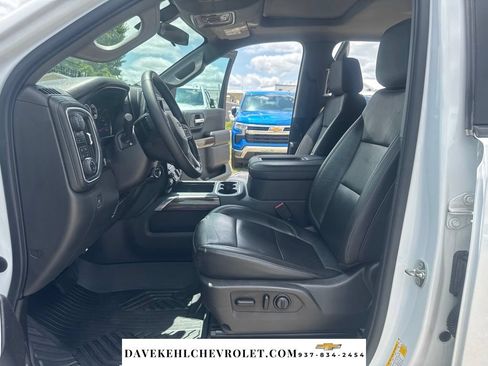 Used 2020 Chevrolet Silverado 1500 LT Trail Boss AWD/4WD image 18