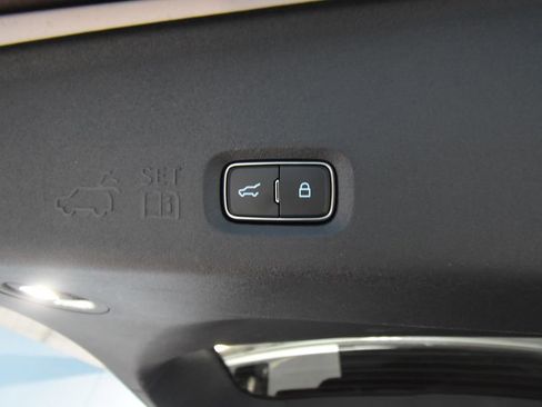 Used 2025 Ford Expedition Active image 35