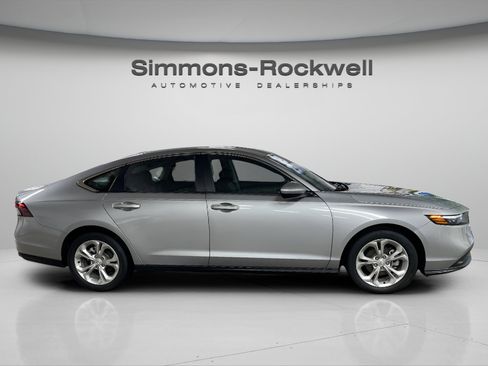 Used 2023 Honda Accord LX image 6