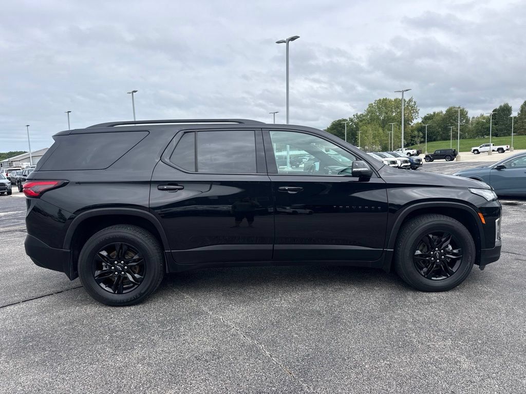 Certified 2022 Chevrolet Traverse LT w/ Midnight/Sport Edition AWD/4WD image 32