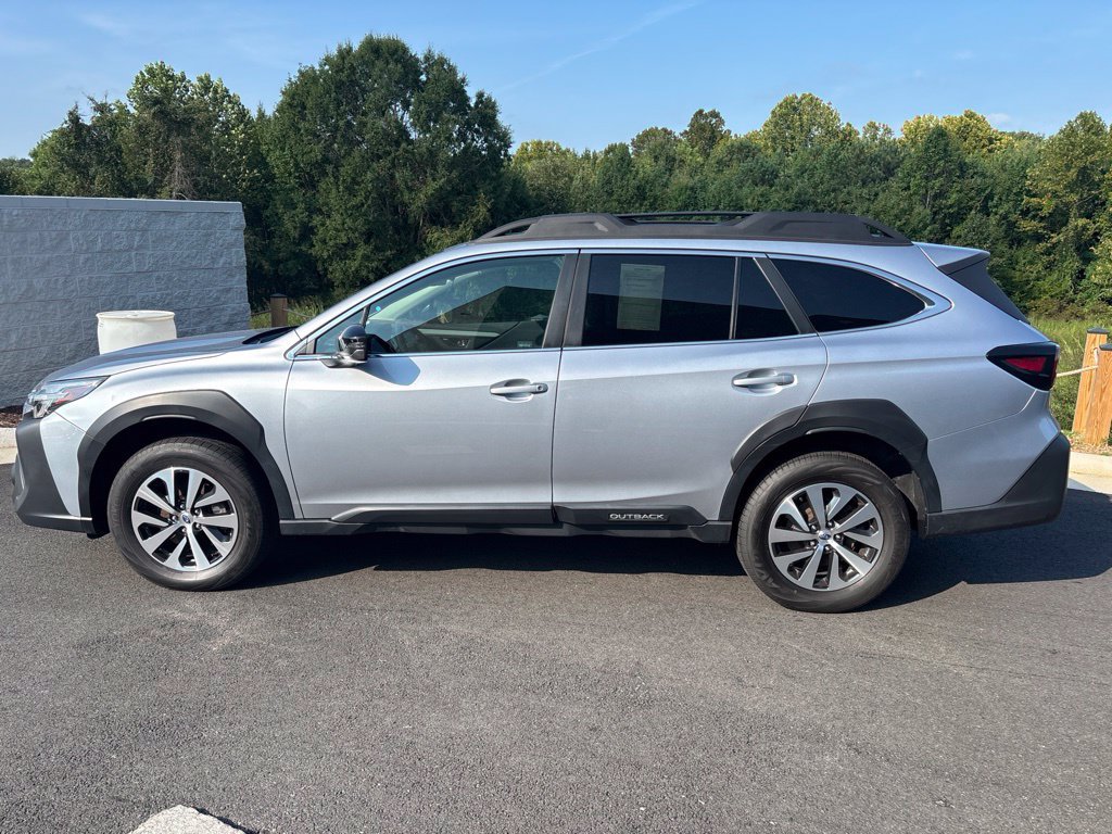 Used 2024 Subaru Outback Premium AWD/4WD image 7
