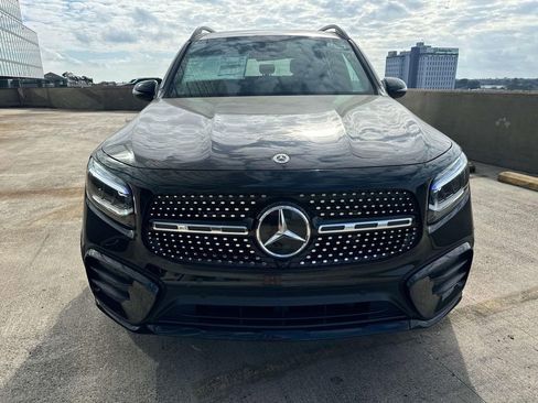 Used 2025 Mercedes-Benz GLB 250 image 2