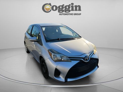 Used 2017 Toyota Yaris L image 8