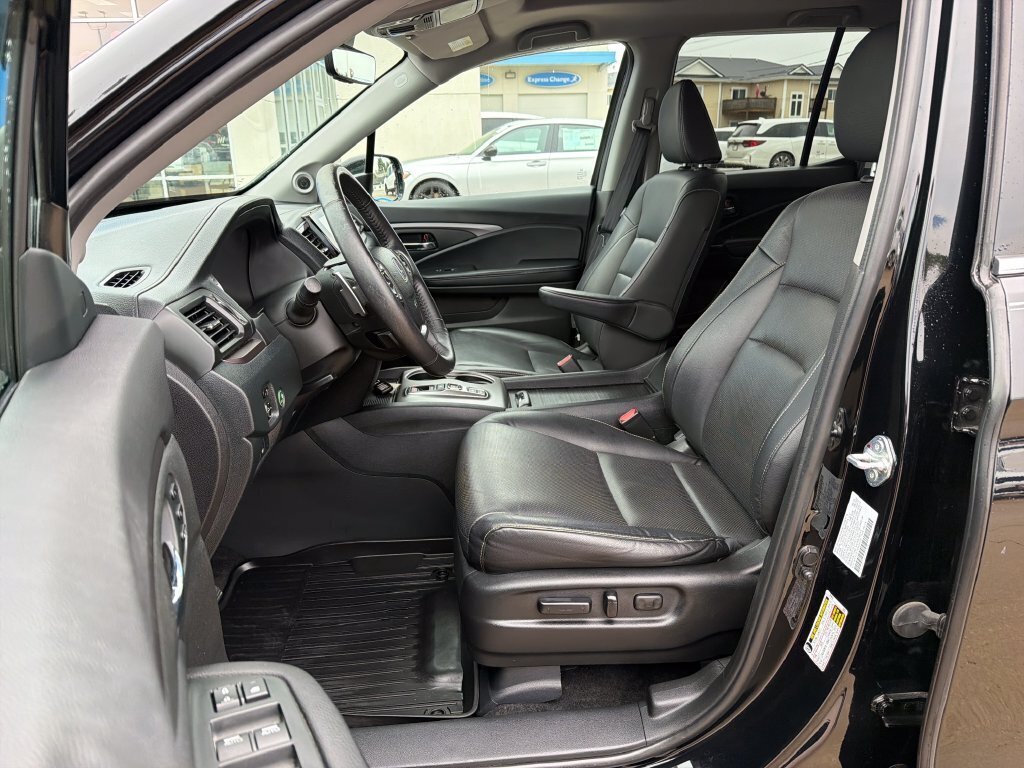 Used 2023 Honda Ridgeline RTL-E image 9