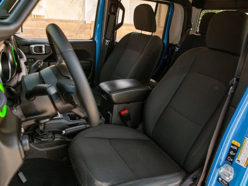 Used 2022 Jeep Gladiator Sport AWD/4WD image 13