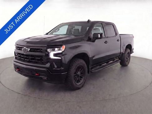Used 2024 Chevrolet Silverado 1500 LT Trail Boss w/ LT Trail Boss Premium Package AWD/4WD image 1