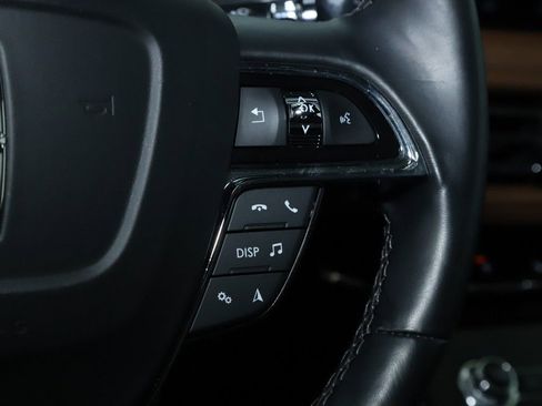 Certified 2023 Lincoln Nautilus Reserve w/ Luxury Package image 25