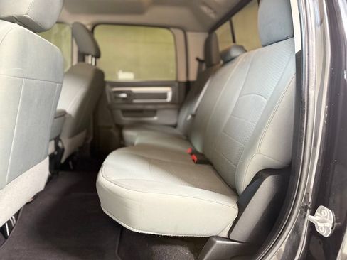 Used 2018 RAM 2500 SLT AWD/4WD image 18